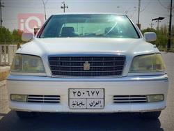 تۆیۆتا کراون